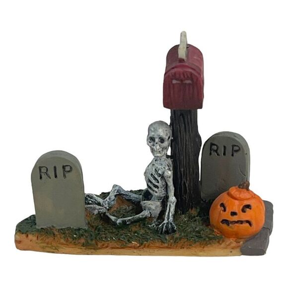 Lot Lemax Set 3 Halloween Miniature Figurines Haunted House Entrance Graveyard - Picture 4 of 12